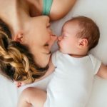 Bathing oil: gentle care for baby skin